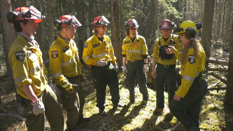 Firefighter recruits prepare for Alberta’s wildfire season