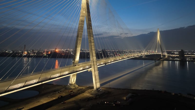 Gordie Howe Bridge displaying first lighting program Monday