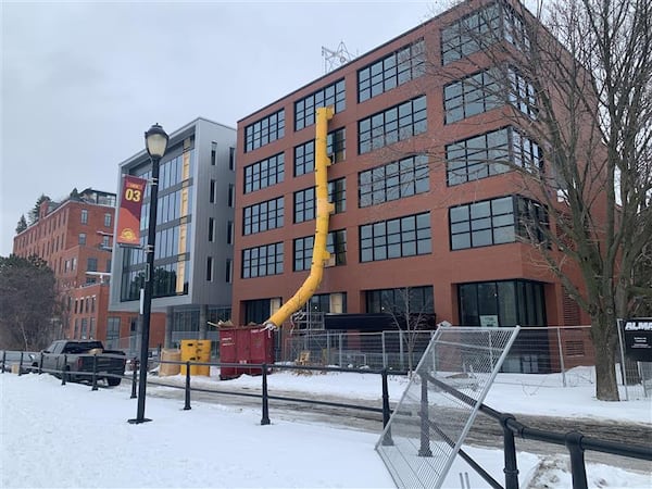 Faced with commercial vacancy, developer converting Montreal offices into apartments