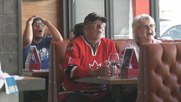 Regina fans cheer as Canada falls to U.S. in Olympic women’s hockey final