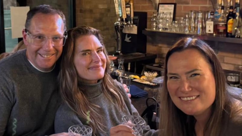 Hollywood actress Brooke Shields, star of Blue Lagoon, stops by Orangeville Ont. restaurant
