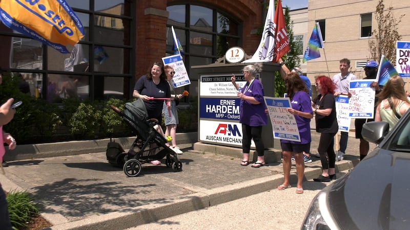 Community Living London workers eye picket lines Monday over retroactive pay dispute