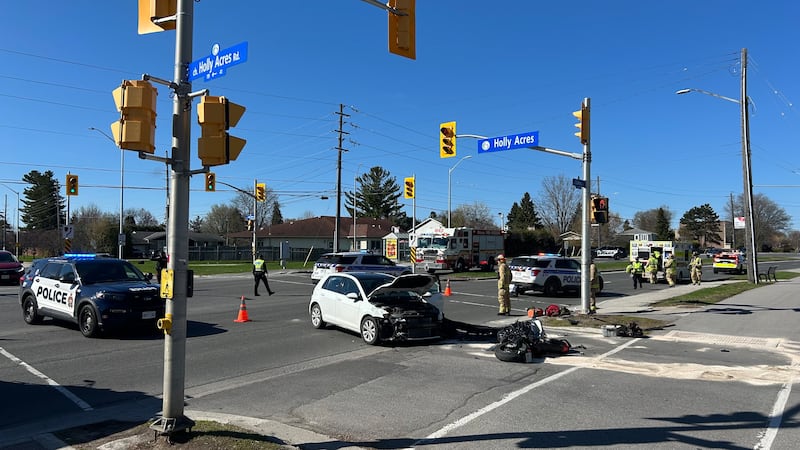 Man in serious condition following motorcycle collision in Ottawa’s west end