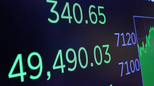 Democrats feud over stock trading as they sharpen anti-corruption case against Trump