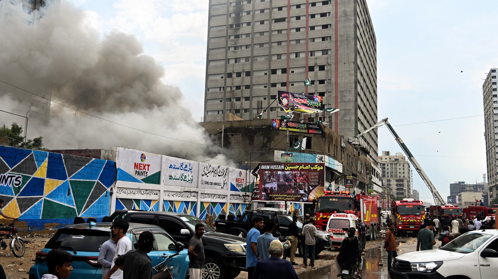 Storage R 6400 Pakistan news: Fireworks site explosion injures over a dozen people