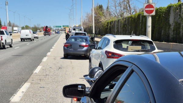 Ottawa OPP seeking witnesses following Highway 417 hit-and-run