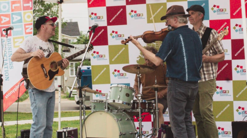 Stony Plain Road combats construction with music on the streets