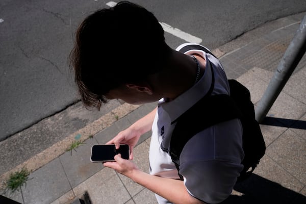 ‘Looksmaxxing’ trend is worrisome for boys and men, expert says