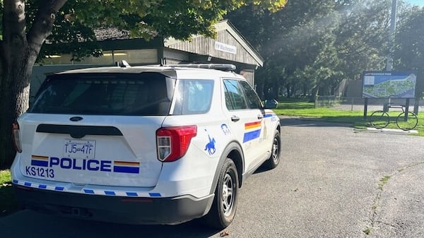 Man stabbed while trying to break up fight involving neighbour: Kamloops RCMP