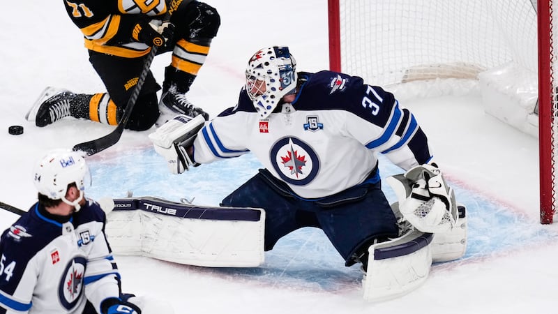 Cheveldayoff listening to offers for Hellebuyck, unwilling to confirm if trade request made