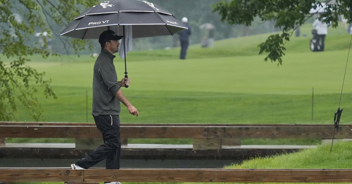Der Kanadier Nick Taylor lässt es im Regen einfach aussehen und teilt sich ...