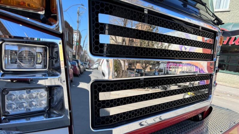 Arson squad investigating 2 vehicle fires at 2 residences, 40 minutes apart