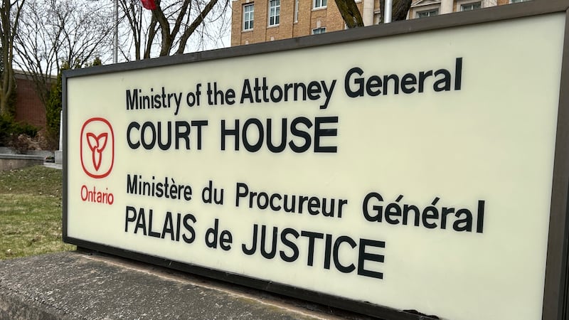 Prison guard traded cocaine for sexual favours, former inmate alleges