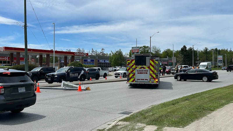 Police: Driver slams into hydro pole in South Barrie
