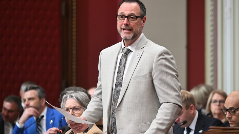 Expansion of Bill 101 would move 27,000 students to French-language system: Roberge