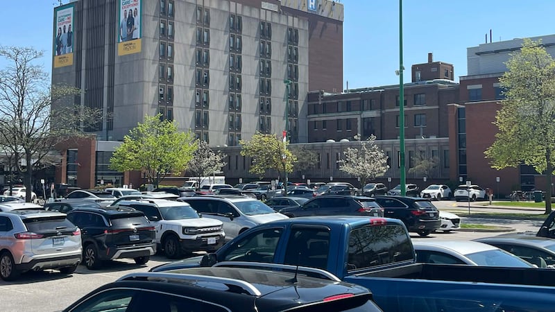 Windsor Regional Hospital launching composting program to cut landfill waste