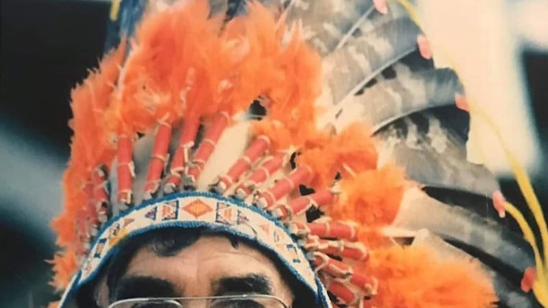 Manitoba museum repatriates sacred headdress to Long Plain First Nation