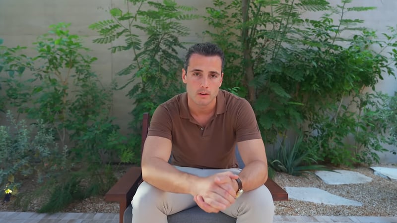 YouTube hotel reviewer claims new luxury resort cancelled his reservation and called the police on him
