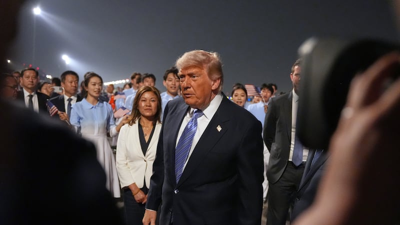 Trump arrives in Beijing for talks with China’s Xi on Iran war, trade and U.S. arms sales to Taiwan