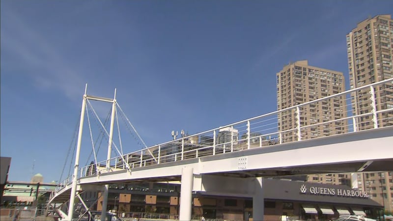 Toronto reopens harbourfront bridge shuttered over safety concerns 5 years ago