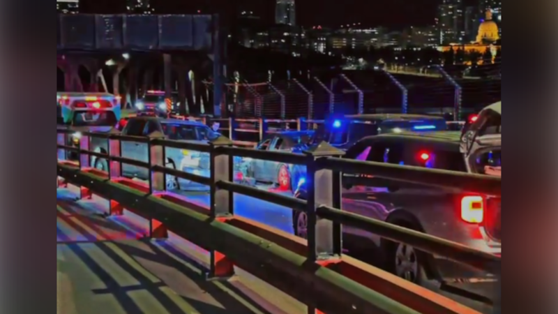 2 charged after High Level Bridge police chase, crash early Saturday morning