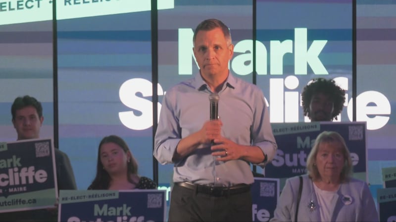 Sutcliffe pledges to cap tax increases at 2-2.5% if re-elected Ottawa mayor