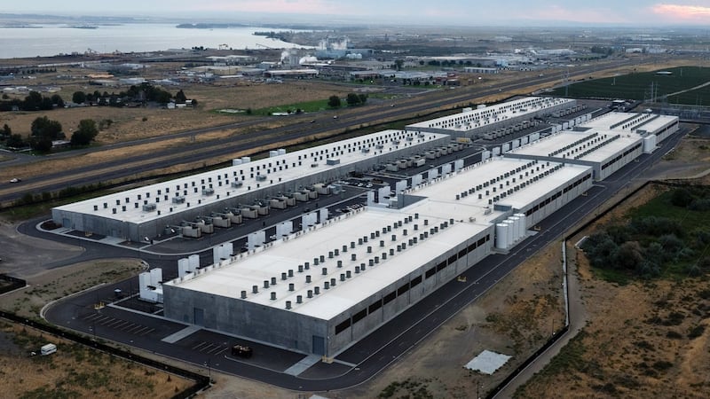 Fossil fuel surge to power AI sparks advocacy for clean energy sources