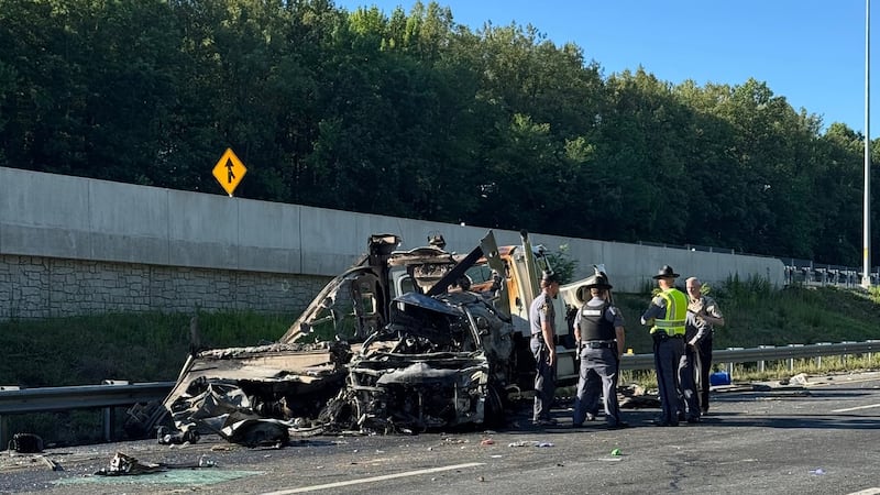 Crash kills 5 in Virginia including family of 4 travelling to wedding. Bus driver charged
