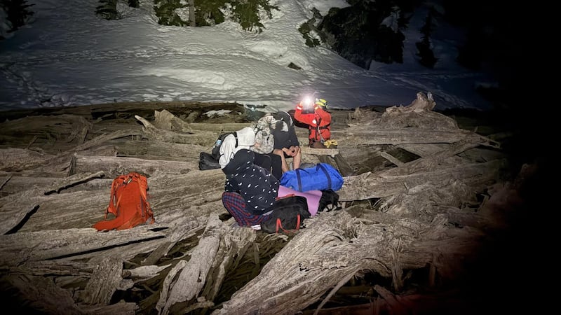‘Very inexperienced and unprepared’ hikers rescued in B.C.’s Sea-to-Sky region