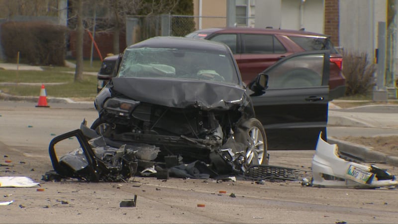 Stolen truck involved in multi-vehicle crash in Winnipeg; IIU investigating