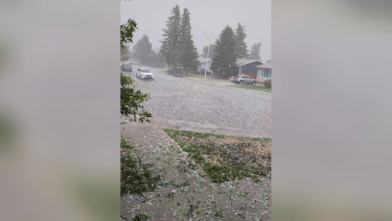 Loonie to golf ball-sized hail hammers homes, vehicles in Claresholm, Alta.