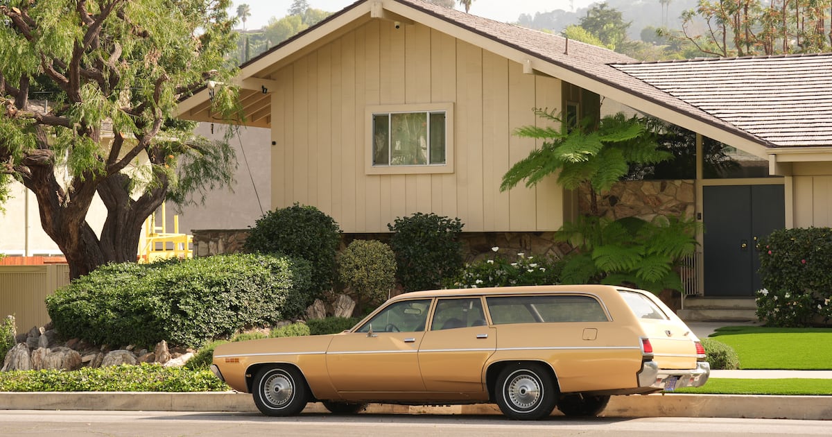 “The Brady Bunch” house in Los Angeles set to open its doors for tours ...