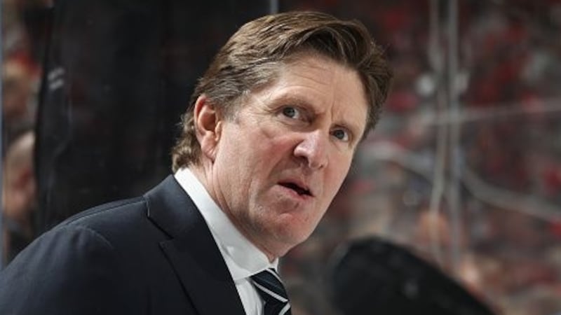 Oilers considering hiring Mike Babcock: TSN