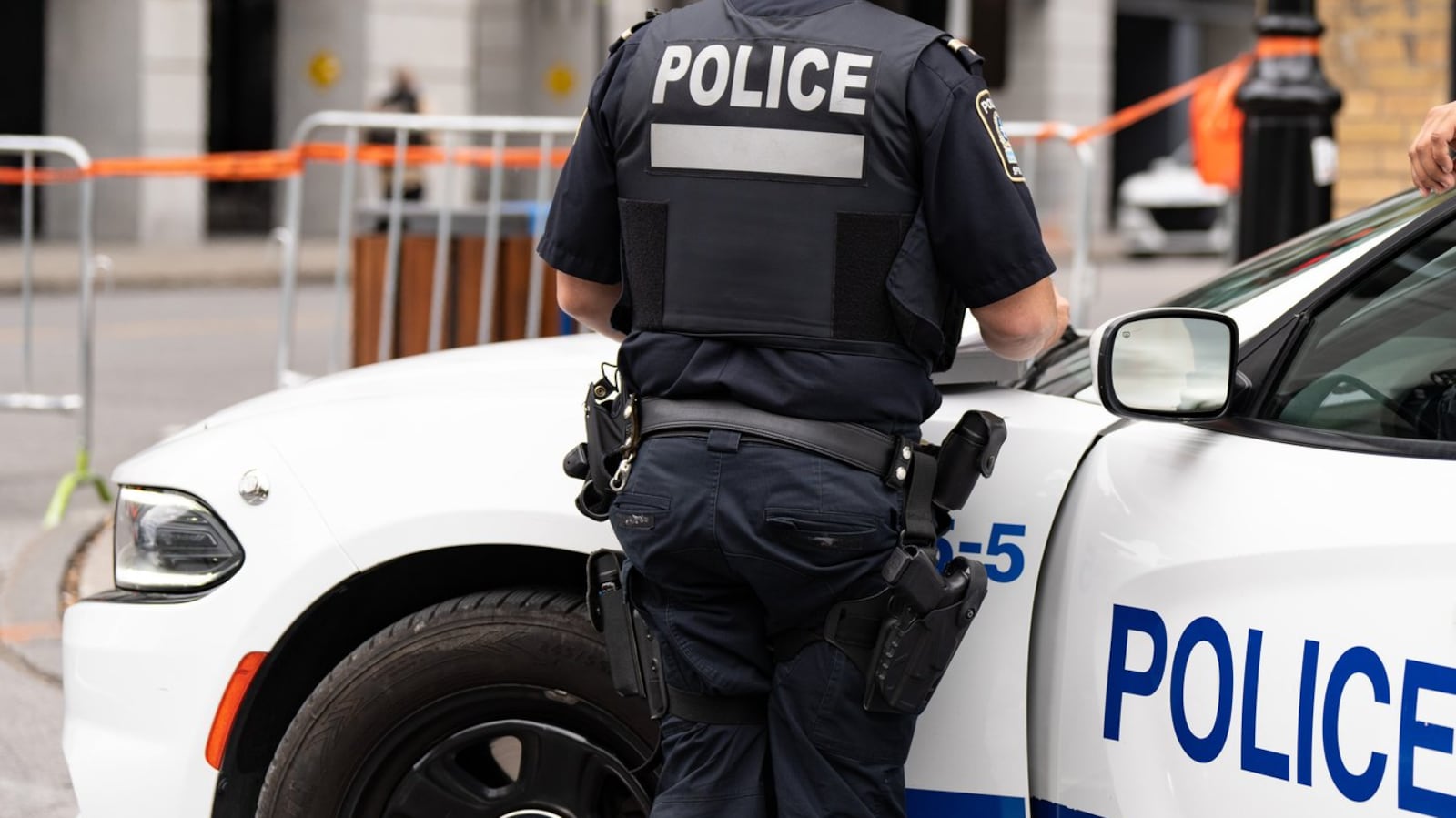 Spvm Riot Man in hospital after shooting in downtown Montreal