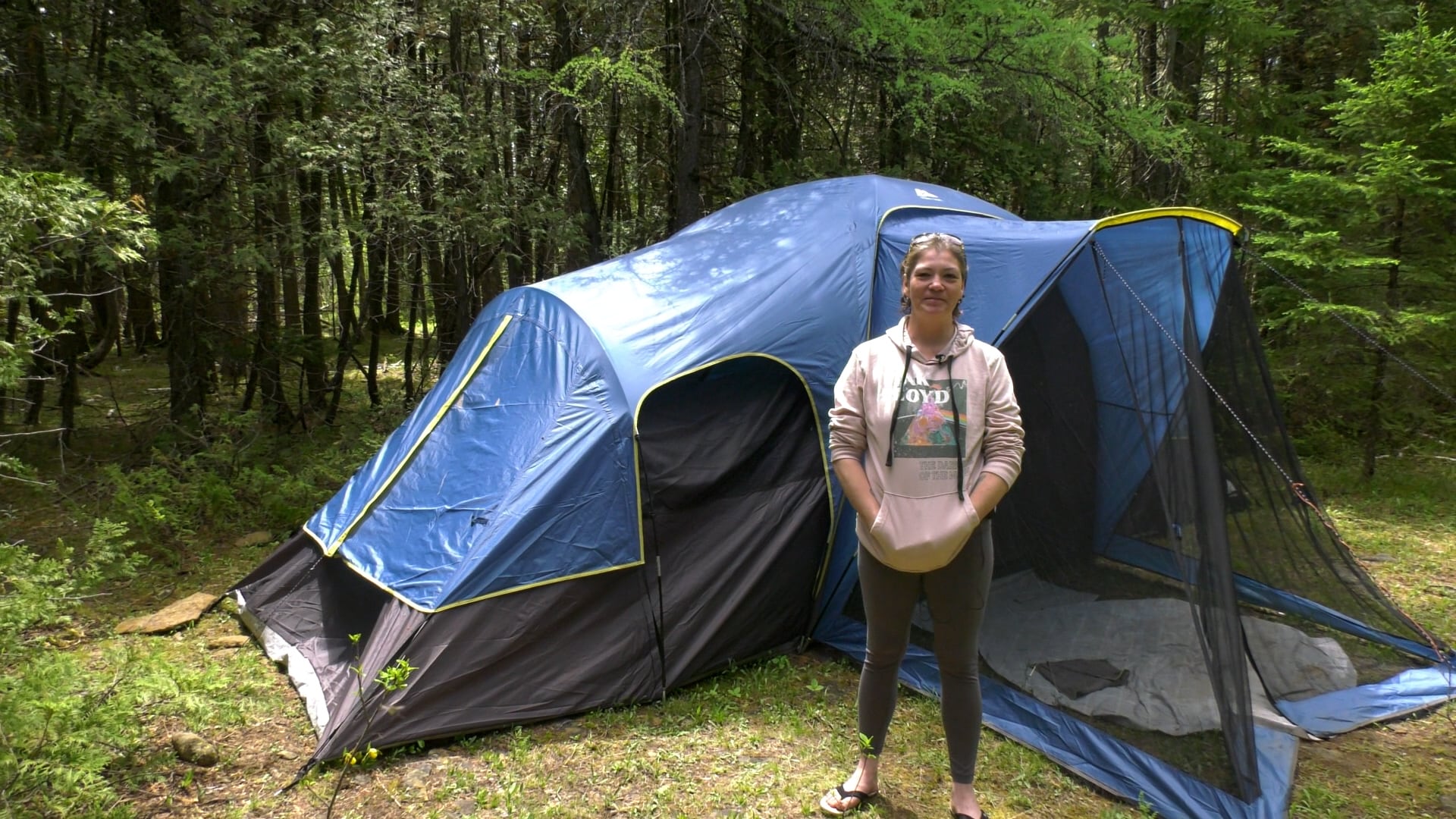 ‘It’s important we stay together’: Ottawa family living in tent as housing