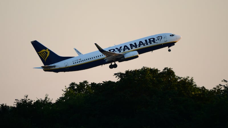 What the initial probe suggests happened leading up to passenger partially sucked out of plane window