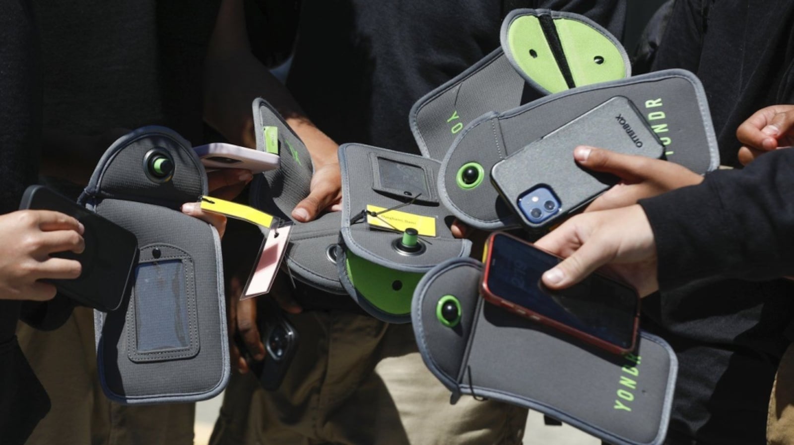 school shooting highlights fears about classroom cellphone bans
