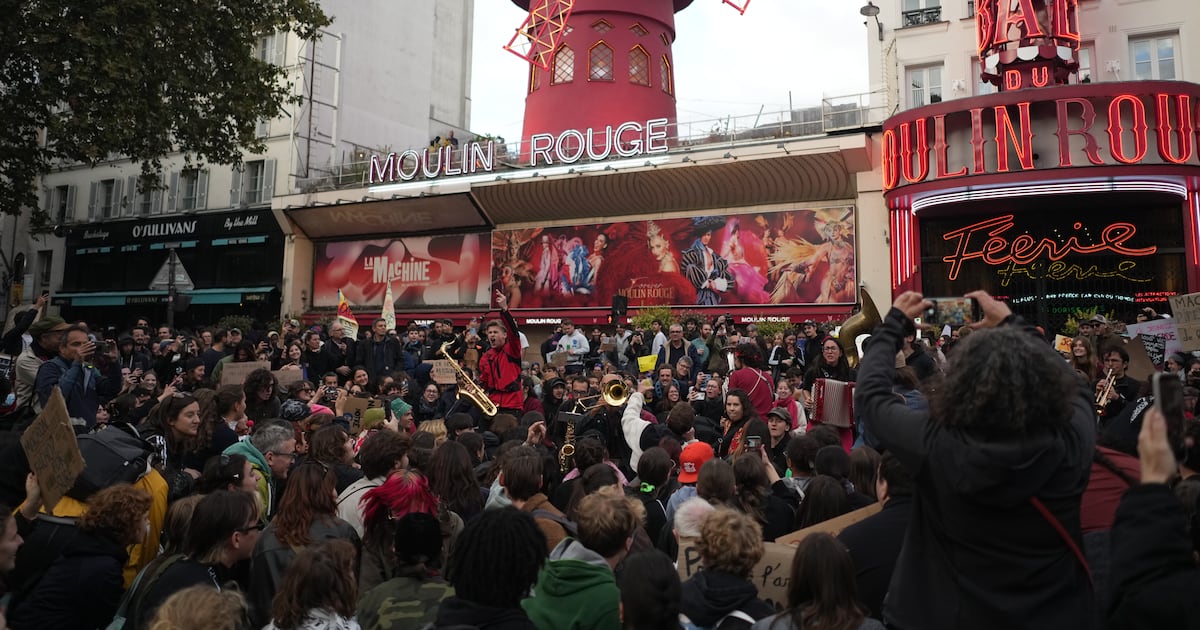 France’s tourism sector worried about impact of riots