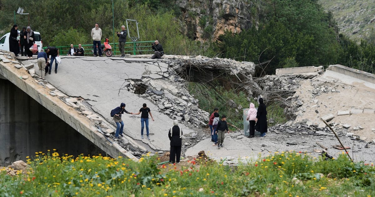 Iran Melipatgandakan Penutupan Selat Hormuz saat Gencatan Senjata Mendekati Kadaluarsa