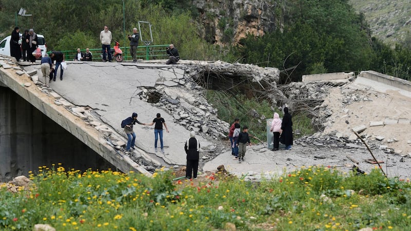 Iran doubles down on closing the Strait of Hormuz as the ceasefire nears expiration