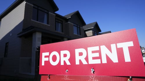 Canada asking rents fall to $2,008