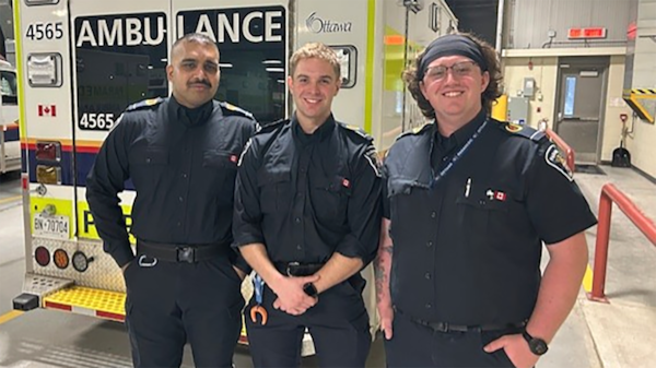 Ottawa paramedics help mom deliver baby in a west-end home Saturday
