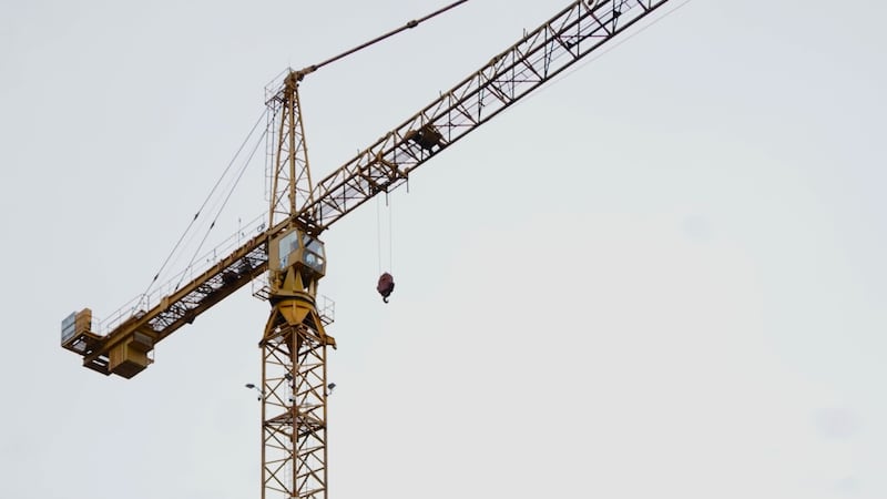3 teens arrested after climbing tower crane in Port Moody, police say