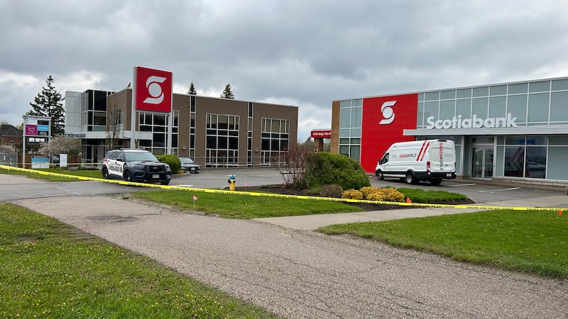 One person shot in Waterloo, suspects still on the loose