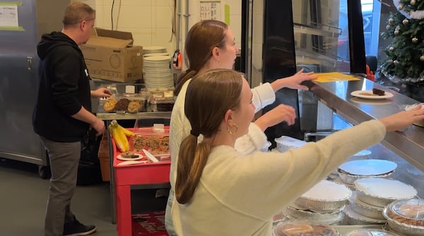 Grade 8 girl in Montreal donating time and meals to help the homeless