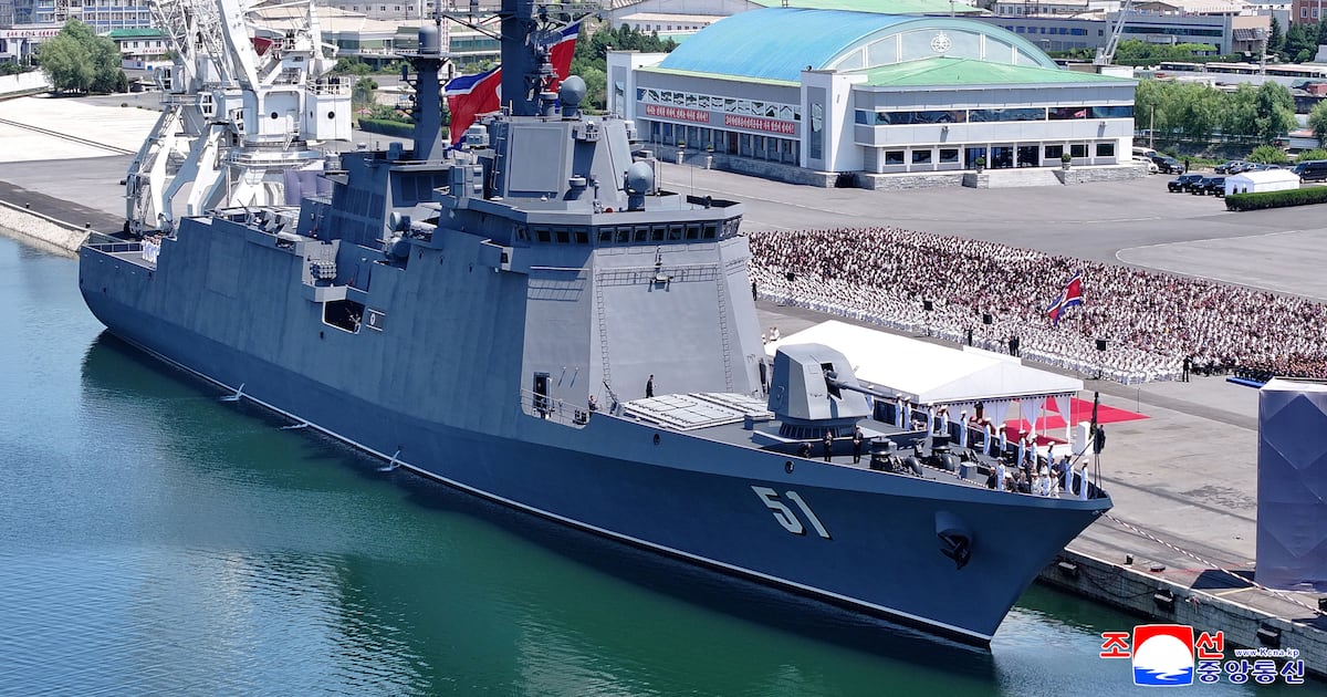 Nordkoreas Machthaber Kim überwacht Waffentests, berichtet KCNA