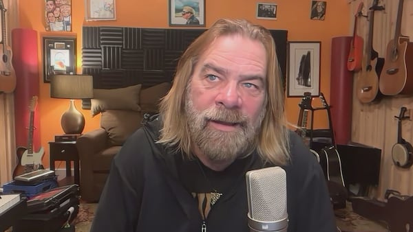 Singer/songwriter Alan Doyle chronicles travels with family around Newfoundland and Labrador