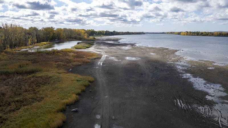 Quebec municipalities and environmentalists say province's water reserves are at risk