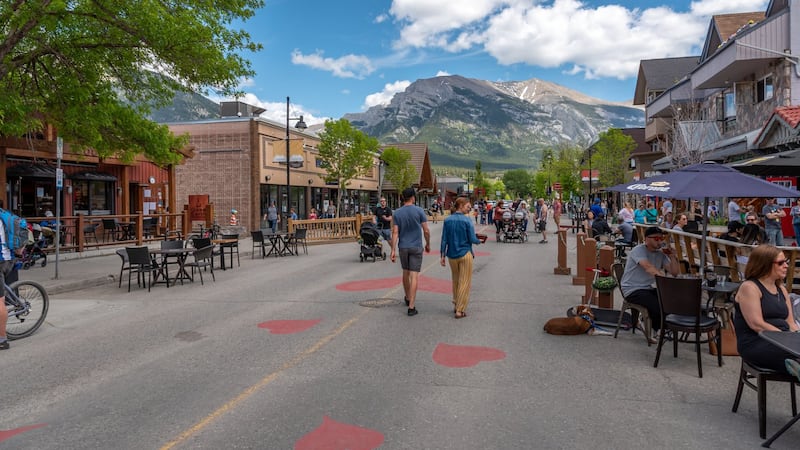 Alberta’s ‘irrational optimists’ face restaurant industry reset