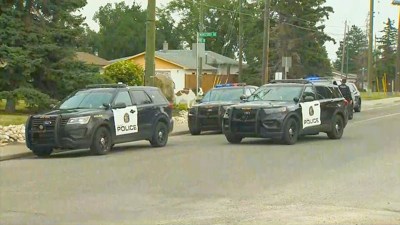 Suspect found dead after shooting at police, civilians in area of Calgary’s Edworthy Park